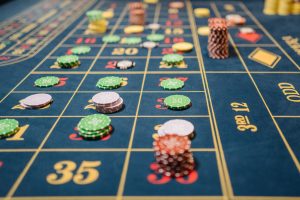 How to Play Poker: Basic Poker Rules for the Beginners
